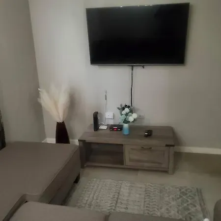 Modern Apartment At The Worthington Kingston Esterno foto