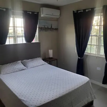 Modern Apartment At The Worthington Kingston Esterno foto