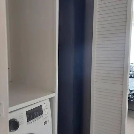 Modern Apartment At The Worthington Kingston Esterno foto